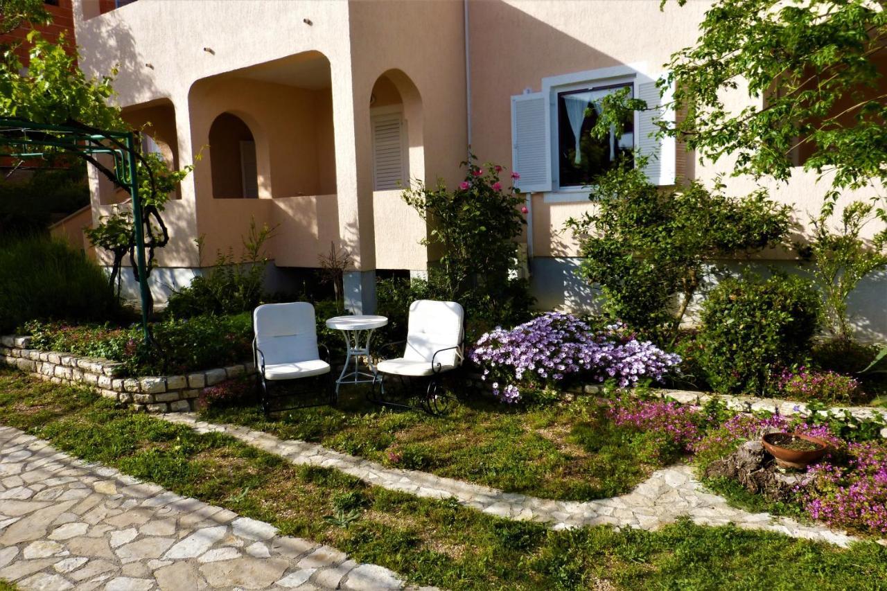 Apartmani Milena Barbat na Rabu Exterior photo