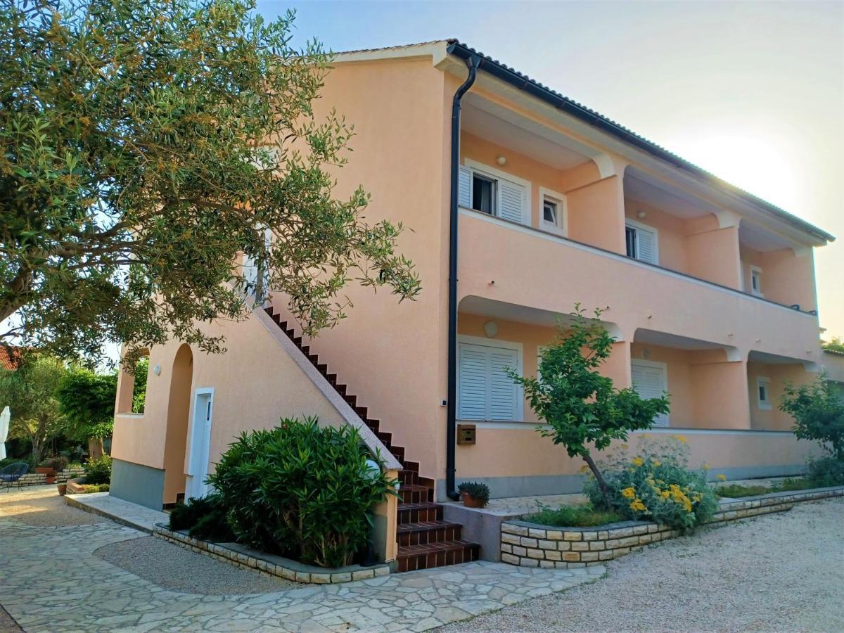 Apartmani Milena Barbat na Rabu Exterior photo