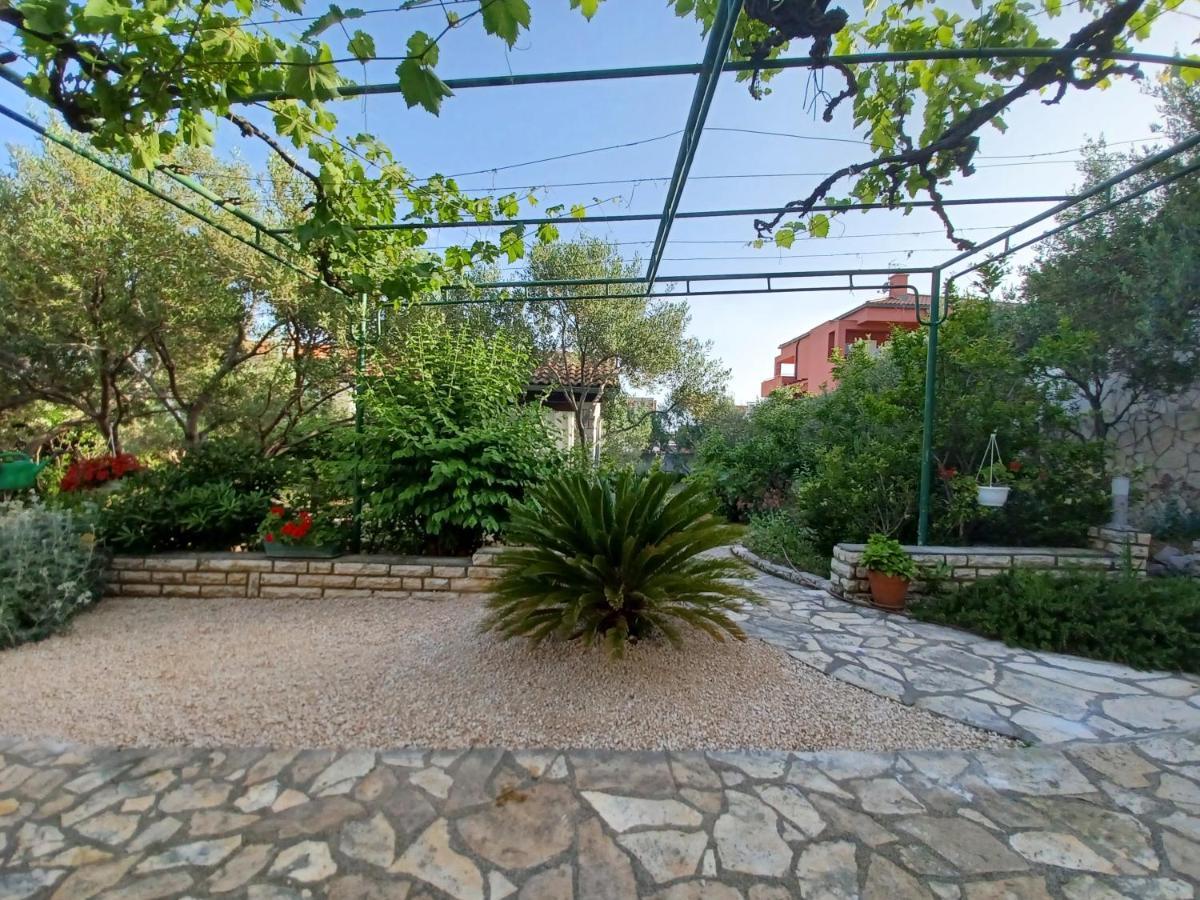 Apartmani Milena Barbat na Rabu Exterior photo